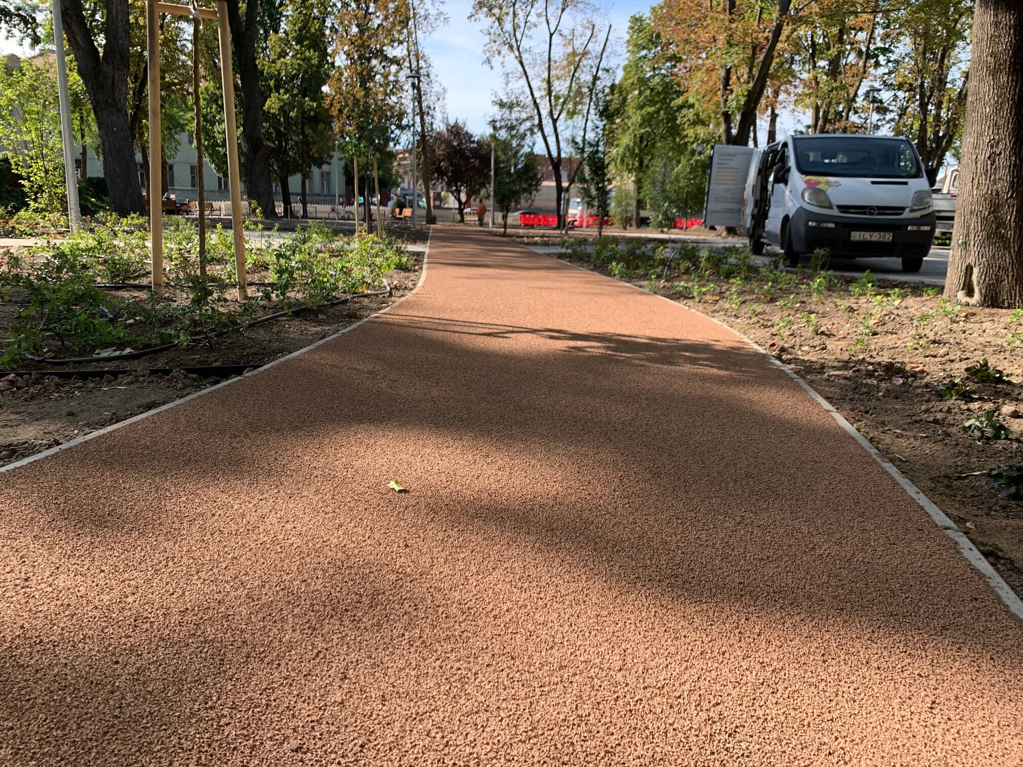 Győr, szórt EPDM rekortán futópálya